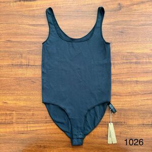 Skims Essential Scoop Neck Bodysuit Size S/M Onyx Sleeveless NWT